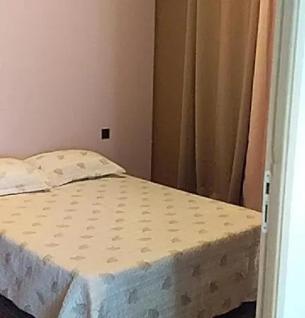 Des Cerisiers Otel 3*